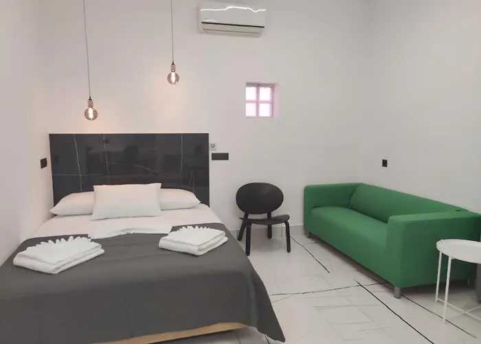 度假居 Roxanne Mini Suite With Yard